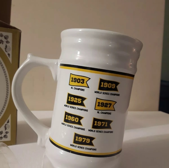 Pittsburgh pirates baseball memorabilia - Picture 2 of 8